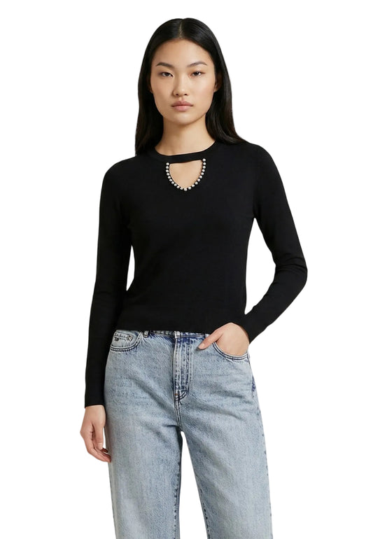 Maglione nero Only Onlvenice con scollo decorato da punti luce e taglio cut-out, maniche lunghe e tessuto morbido in viscosa e nylon. Vista frontale