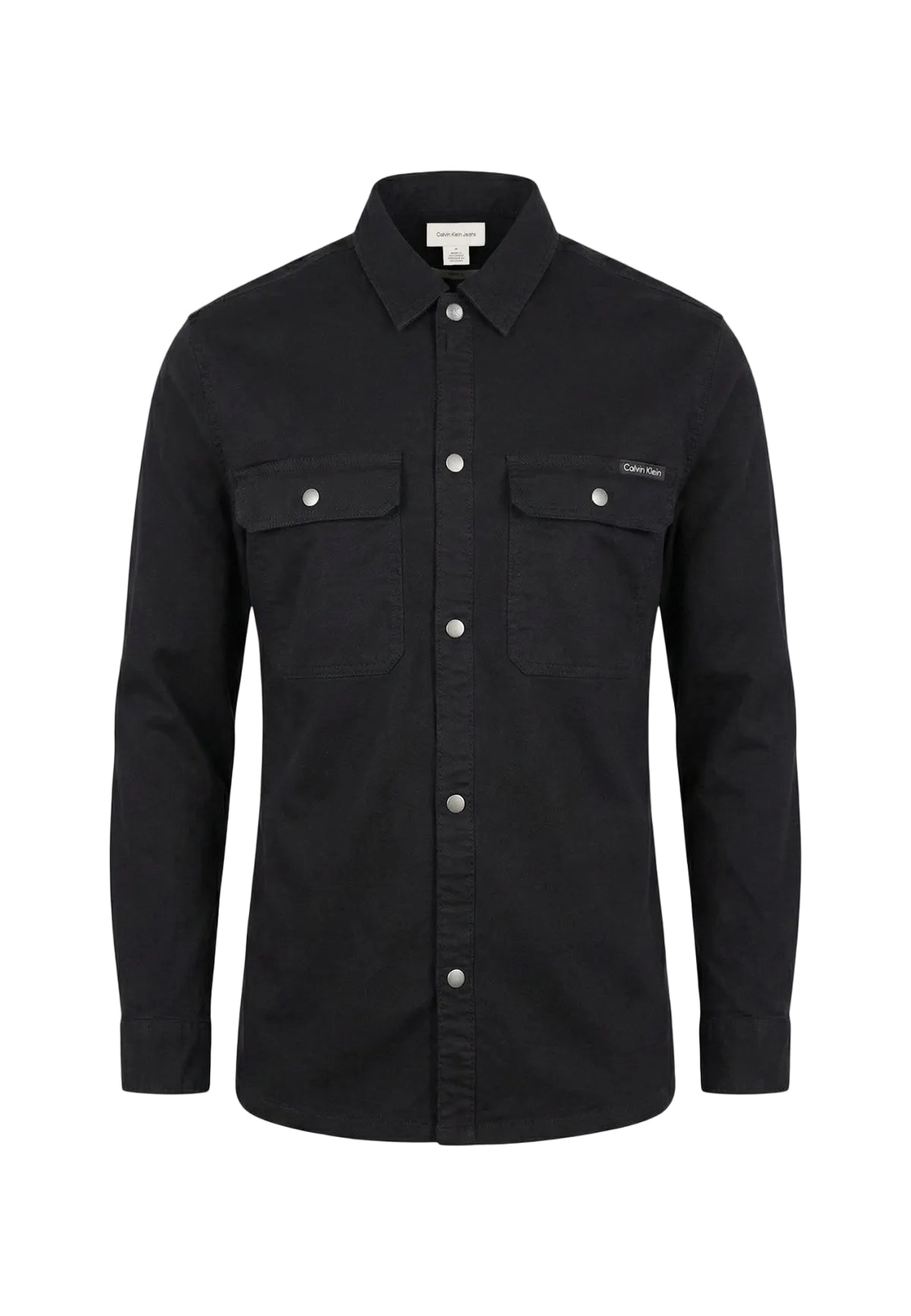 Camicia nera Calvin Klein Jeans, cotone ed elastan, tasche con patta e bottoni in metallo; camicia a maniche lunghe nera dalla vestibilità sagomata e stile premium. Vista frontale Stesa