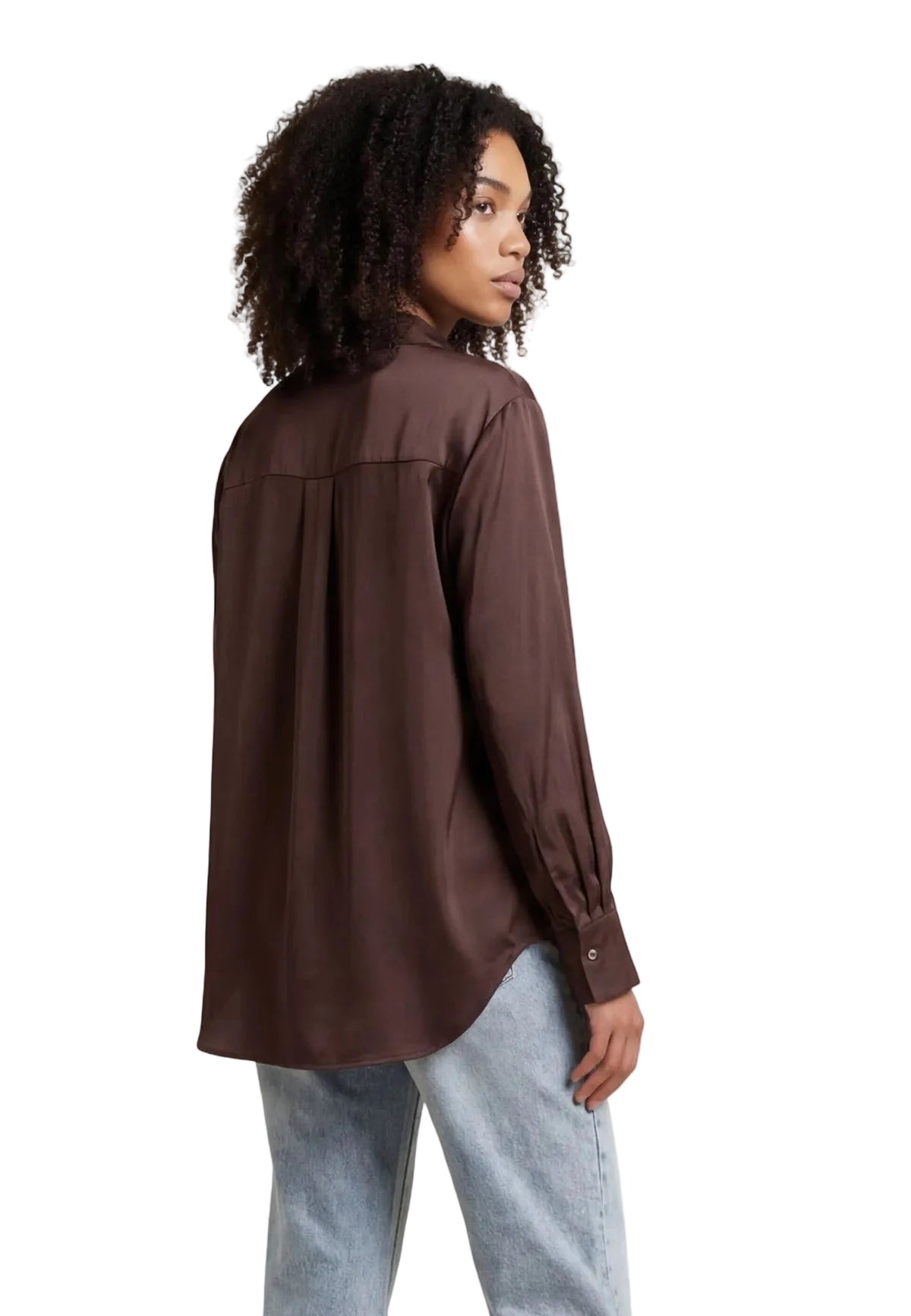 Camicia marrone Only Onlzora Mika, misto viscosa e poliestere riciclato, maniche lunghe e chiusura a bottoni; tessuto morbido e traspirante dalla vestibilità confortevole. Vista posteriore
