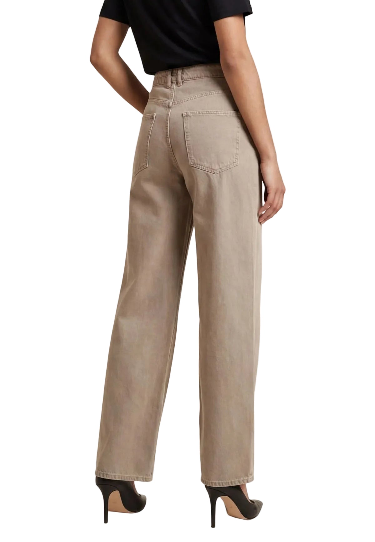 Pantaloni marroni Only Onltaylor-Silla Barrel Pnt, 100% cotone, vita alta e gamba ampia sagomata; design con tasche posteriori e vestibilità ampia per un look trendy e confortevole. Vista posteriore