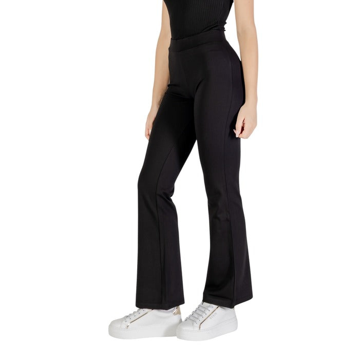 Jacqueline De Yong Pantaloni Donna Nero 66% Viscosa 30% Nylon 4% Elastan Autunno/Inverno 15196908