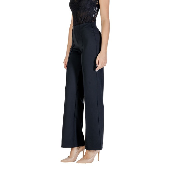 Guess Active Pantaloni Donna Nero Zip e Bottone a Gancio 87% Poliammide 13% Elastan Autunno/Inverno V5YB11 KCX42