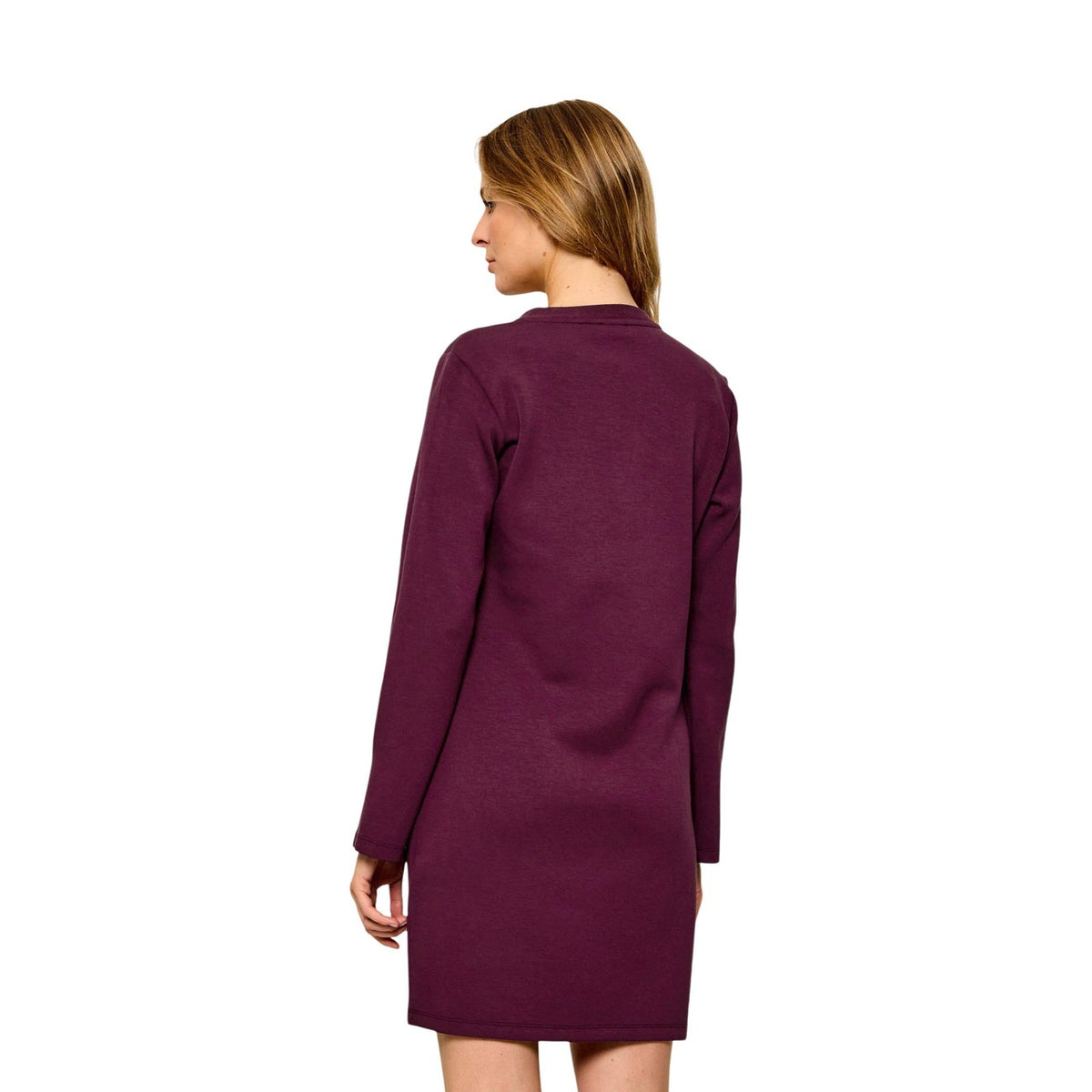 Vestito corto bordeaux Liu-Jo scollo a V TF6139 J3958. Abito corto da donna bordeaux a maniche lunghe con spacchi sui polsini, logo Liu Jo con brillantini applicato e vestibilità elasticizzata, vestito casual chic elegante.