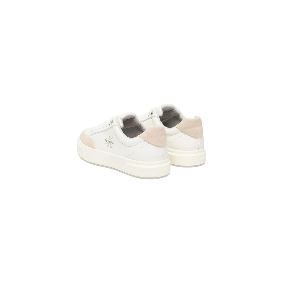 Sneakers Calvin Klein Jeans; Beige, 100% Pelle. Suola alta 4 cm, tomaia traforata traspirante, dettagli a contrasto. Stile minimale e contemporaneo, ideale per la mezza stagione. Vista posteriore