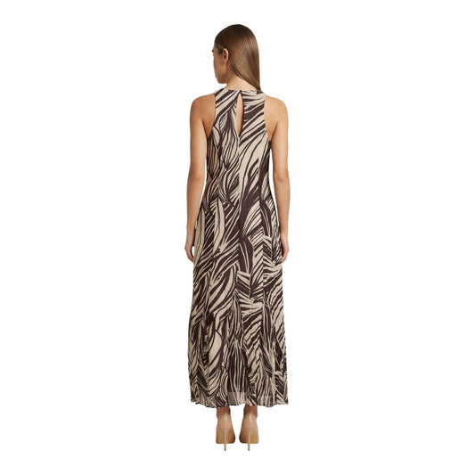 Guess Serafina Mesh Dress; 93% Poliestere, 7% Elastam. Stampa astratta, scollo rotondo, spacco profondo. Abito lungo donna aderente e flessibile per la stagione PE26. Dettaglio posteriore
