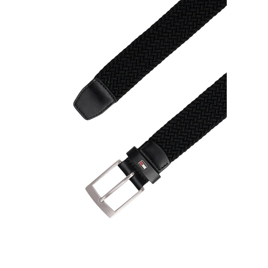 Cintura elastica Tommy Hilfiger; motivo intrecciato, fibbia in metallo spazzolato, larghezza 3,5 cm. Comfort e stile iconico Tommy. Vista fibbia