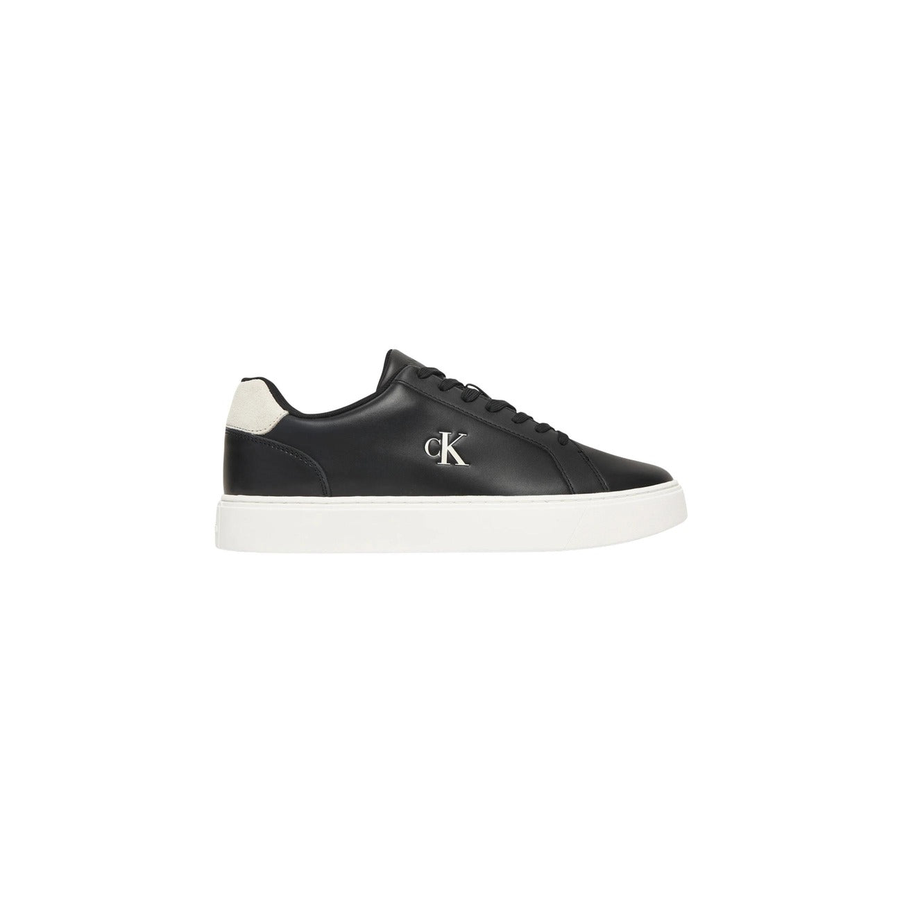 Sneakers Calvin Klein Cupsole; nero, 100% Pelle Pieno Fiore. Soletta Airfit®, tallone in camoscio, suola in gomma flessibile. Logo goffrato, stile iconico e comfort h24.