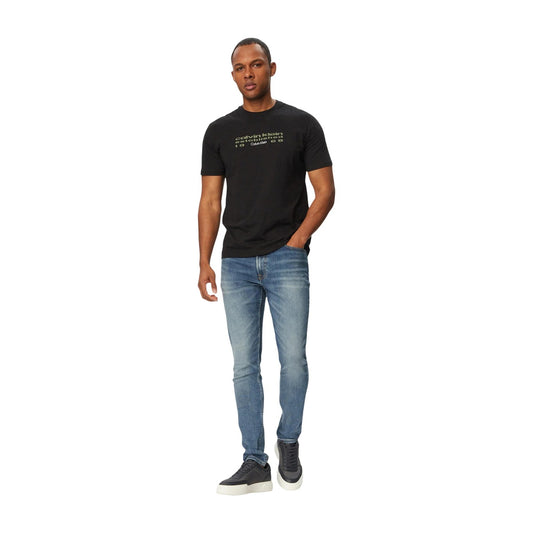Jeans Skinny Blu Calvin Klein; Ultra Stretch. 8% Elastam per massimo comfort. Taglio 5 tasche, patch in pelle, chiusura con zip. Vestibilità aderente, flessibile e resistente. Il denim tecnico che valorizza la figura. Figura intera frontale