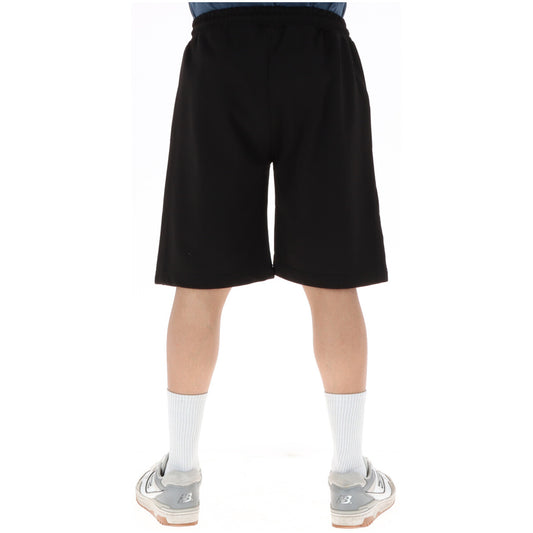Bermuda ICON Gold Logo; 87% Cotone, 13% Poliestere. Nero con stampa oro laminata, vita con lacci, tasche a filo. Short uomo eleganti e sportivi, Made in Italy, stagione PE26. Vista posteriore