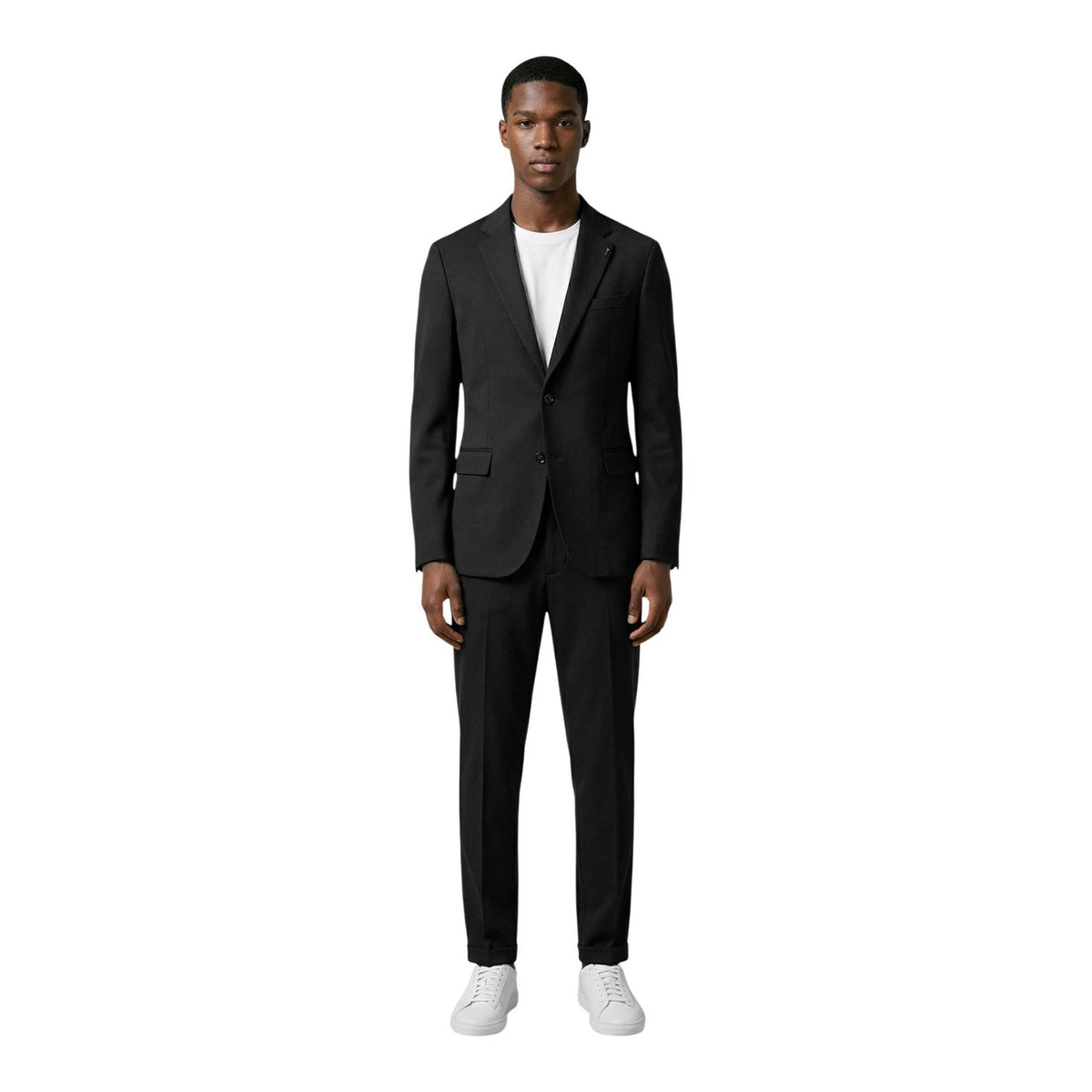 Mulish ABS110 Leopardi Suit; cotone e poliammide elasticizzato, vestibilità comfort, design sartoriale a due bottoni. L'abito moderno che non si stropiccia. Colore nero. Vista frontale