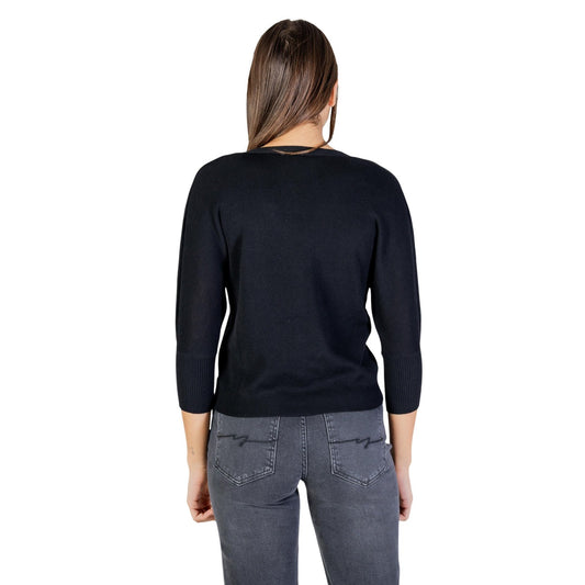 Cardigan Nero Morgan De Toi; Misto Lana. Scollo a V, bottoni delicati, maniche 3/4. Vestibilità regolare, stile casual-chic per la mezza stagione. Posteriore