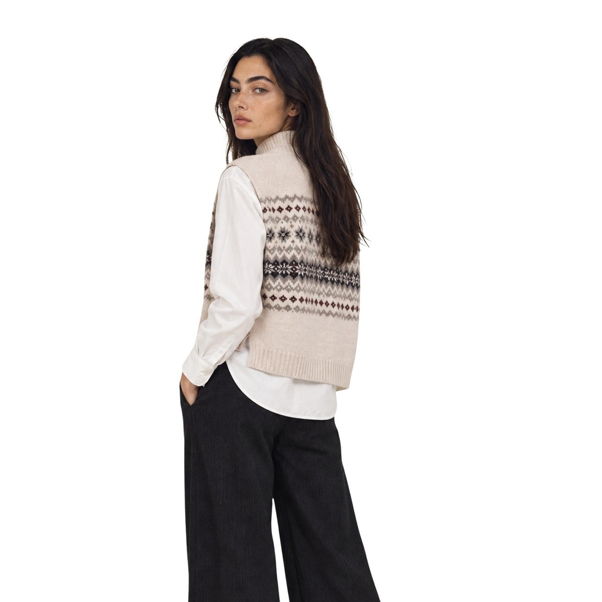 Gilet maglia donna Pieces – Maglione smanicato bianco collo alto jacquard 17166797.