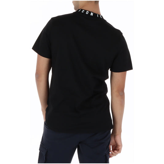 T-shirt ICON IUT042; 100% cotone nero. Collo a lupetto con logo a contrasto, vestibilità over/regular, maniche corte. Maglia maschile moderna, fresca e di tendenza. Vista posteriore