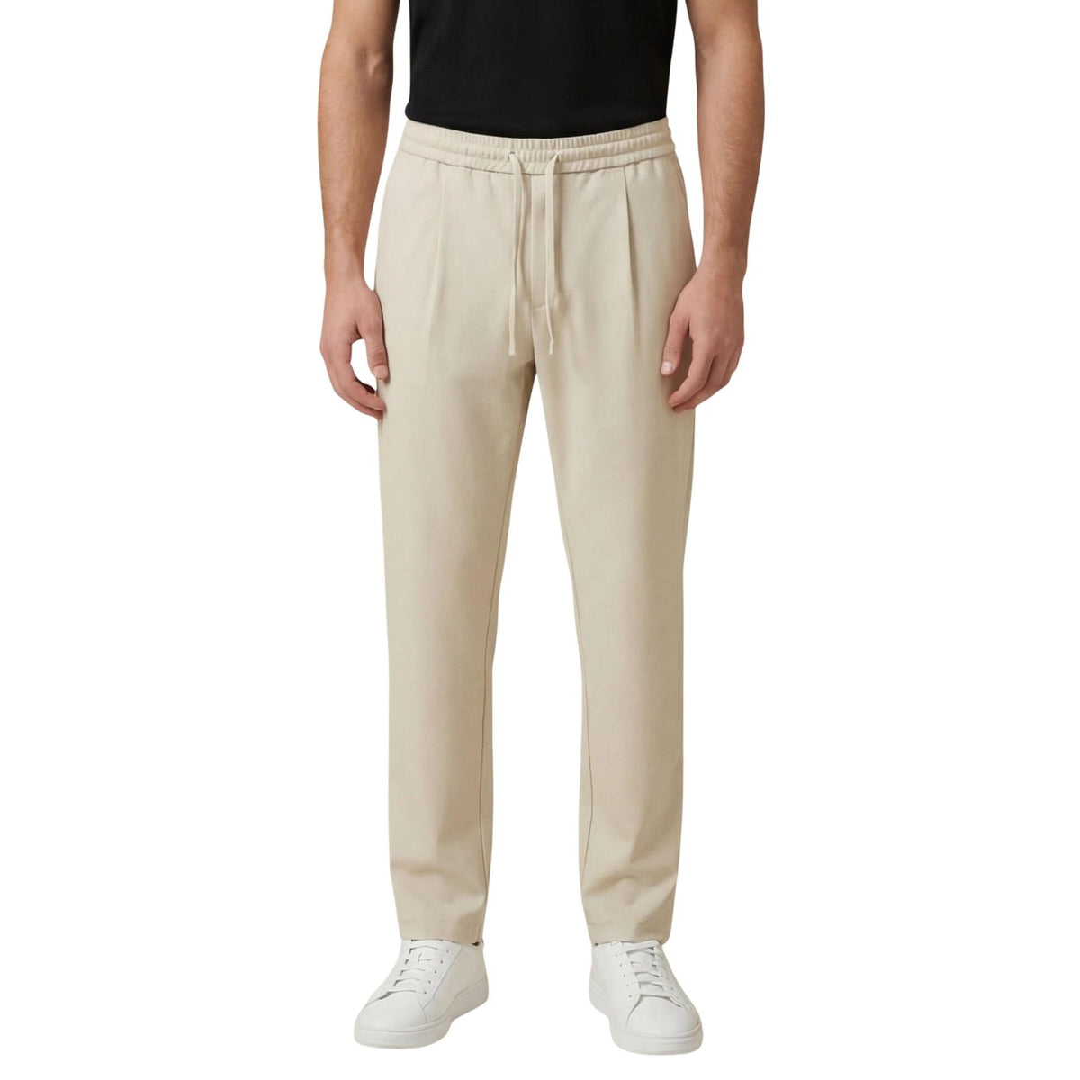 Pantaloni beige loose fit Only & Sons Onswill con coulisse e pieghe frontali, realizzati in poliestere riciclato e viscosa, ideali per look da ufficio rilassato. Vista frontale