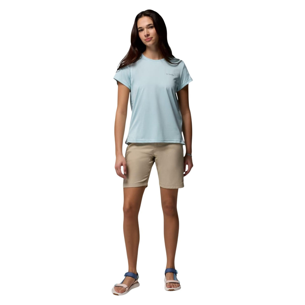 Columbia BlueVista Hill™ Tech T-shirt; tecnologia Omni-Wick™, orlo posteriore allungato, ventilazioni laterali. La maglia tecnica perfetta per escursioni e outdoor. Colore azzurro vista frontale Figura intera