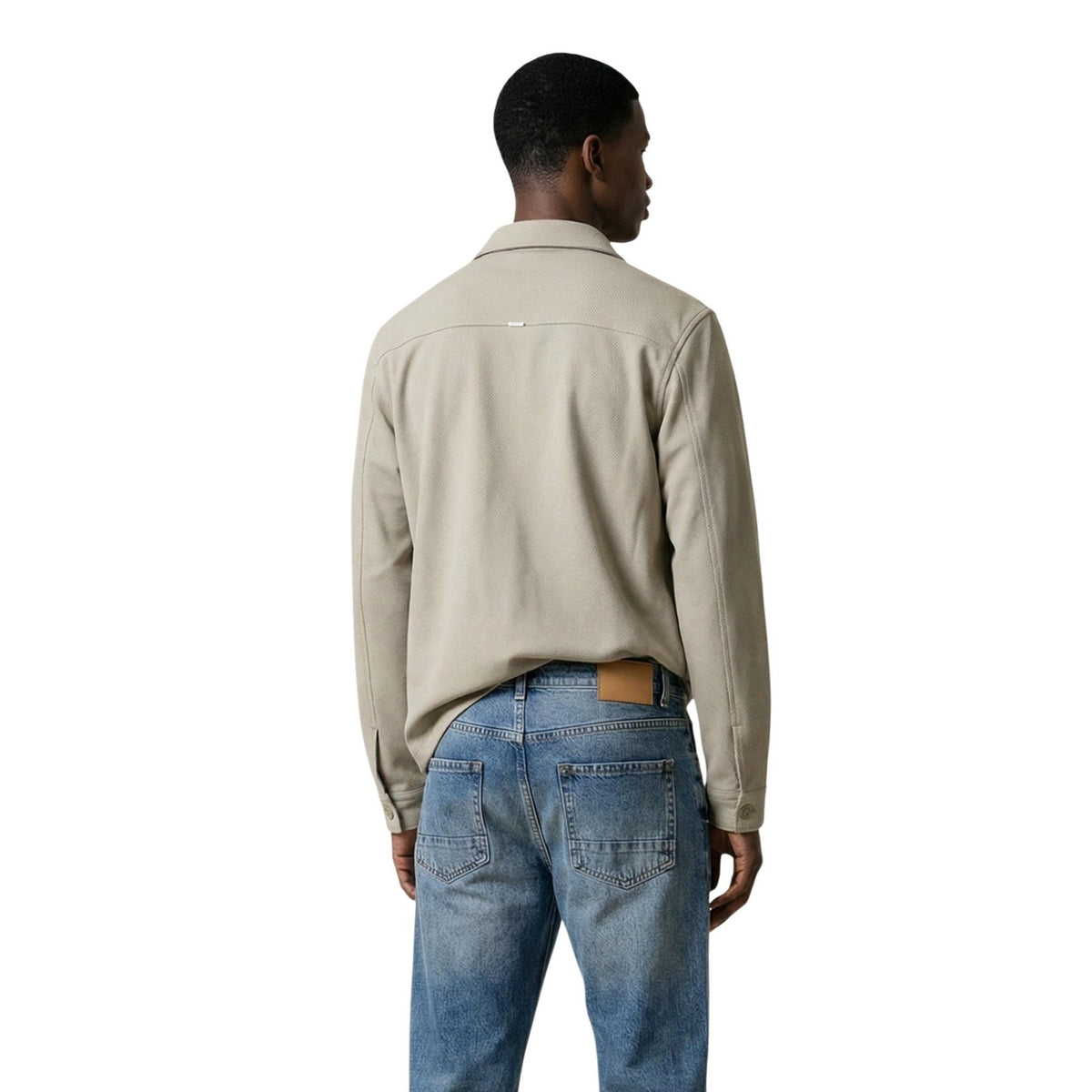 Antony Morato Hamar Straight Fit; giacca-camicia beige, chiusura con bottoni, tasche frontali. Tessuto stretch comfort (40% cotone, 5% elastan). Vista posteriore