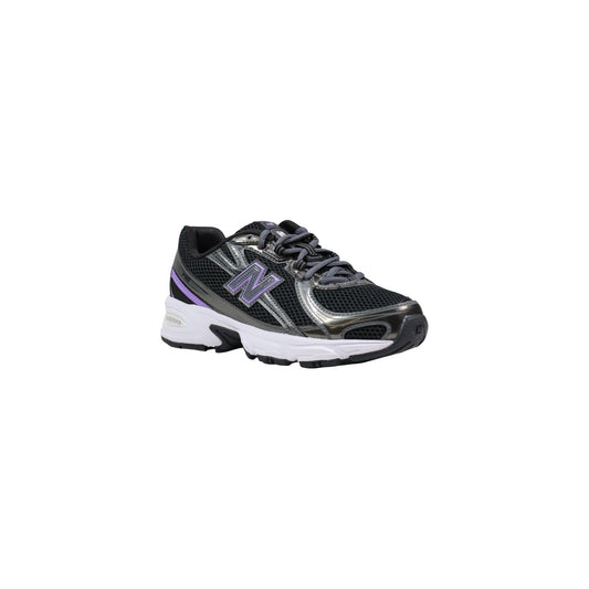 New Balance G74058I Sneakers; tomaia traspirante, tecnologia ABZORB, design dinamico. La sneaker tecnica per il massimo comfort urbano. Vista frontale