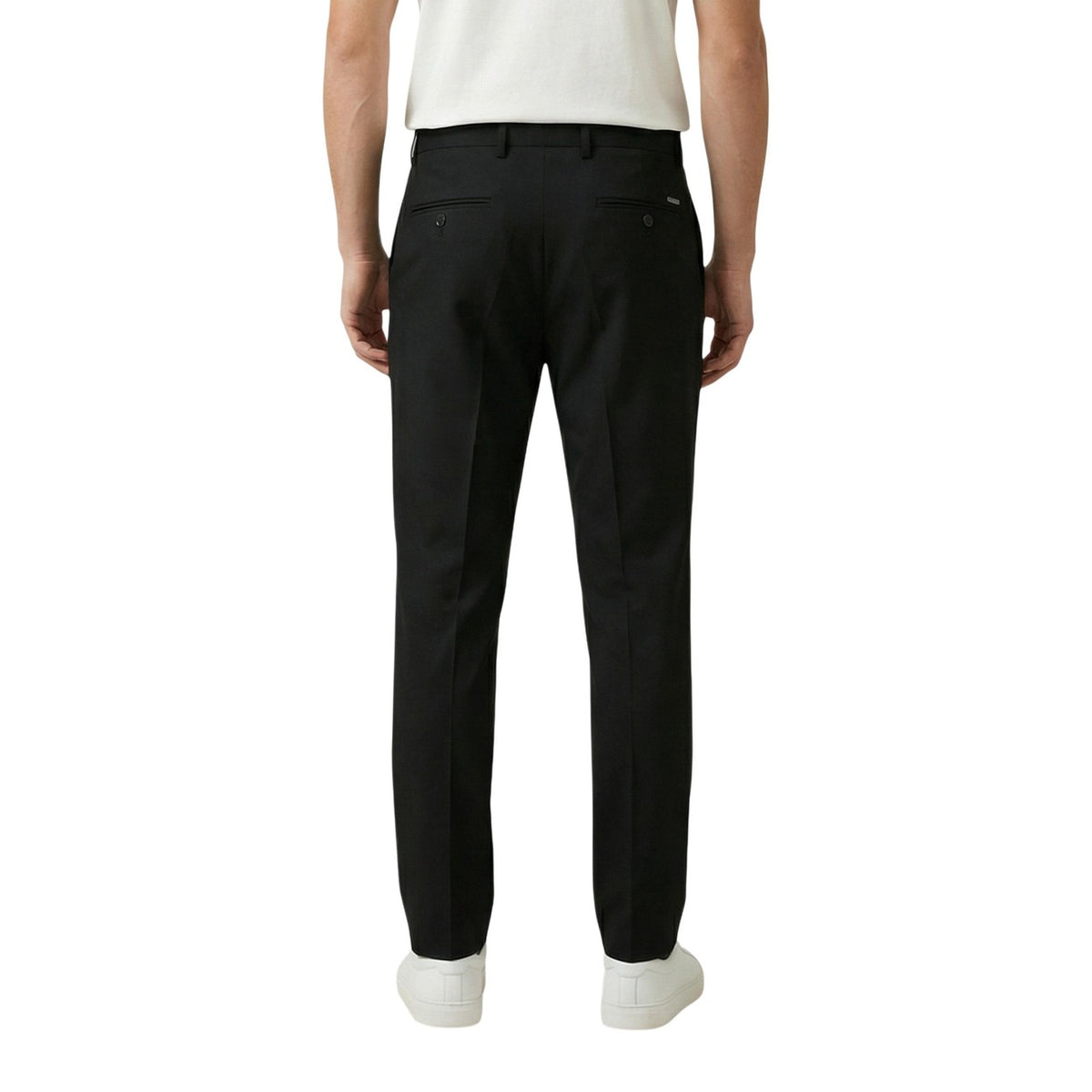 Pantaloni Gianni Lupo GL327R; 78% cotone, 18% viscosa, 4% elastene. Fit regular comfort con pince, tessuto stretch e traspirante. Pantalone chino evoluto, elegante e ultra-comodo per ogni stagione. Colore nero Vista posteriore