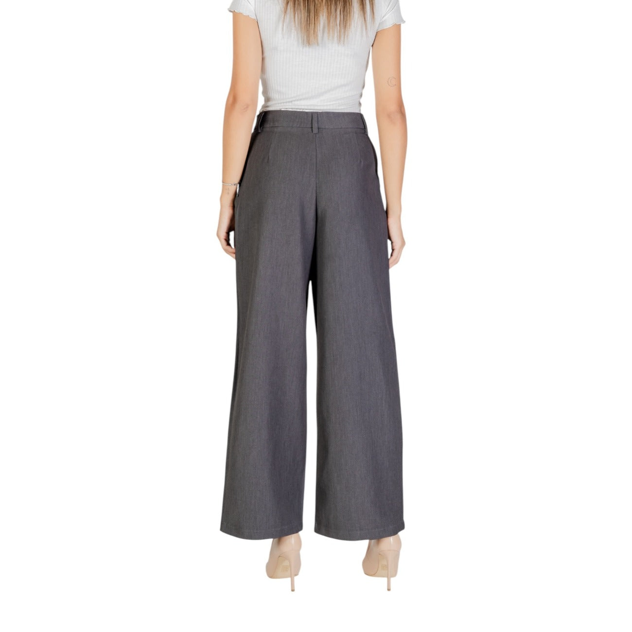 Only Pantaloni Donna Grigio Zip e Bottone Tasche Anteriori 80% Poliestere 15% Viscosa 5% Elastan Primavera/Estate 15304707