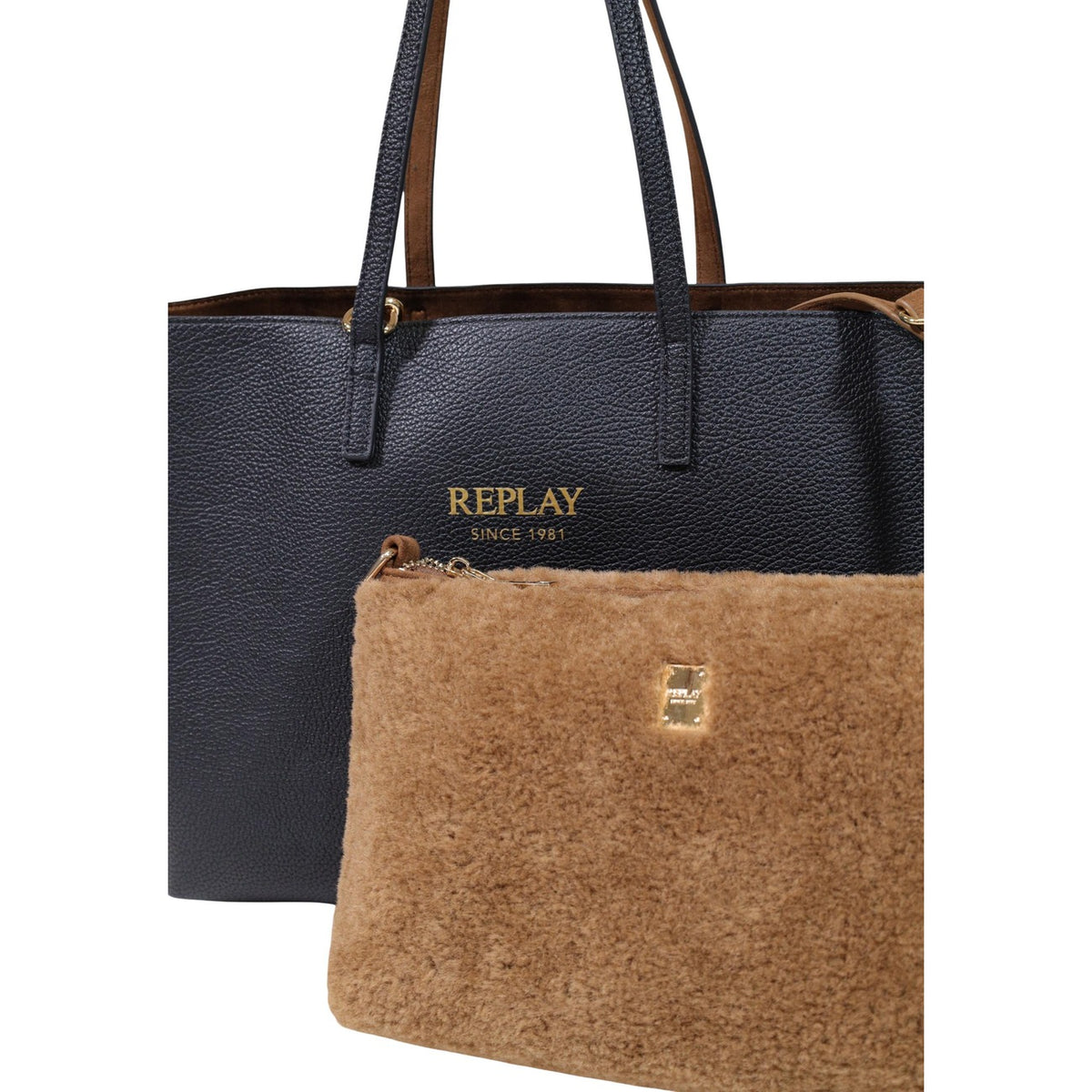 Borsa shopper Replay nera grande FW01CA.000.A7243Y. Borsa tote da donna nera effetto pelle con logo contrasto e pochette interna rimovibile in ecopelliccia, doppi manici e chiusura zip, borsa capiente da lavoro e viaggi 4 stagioni.
