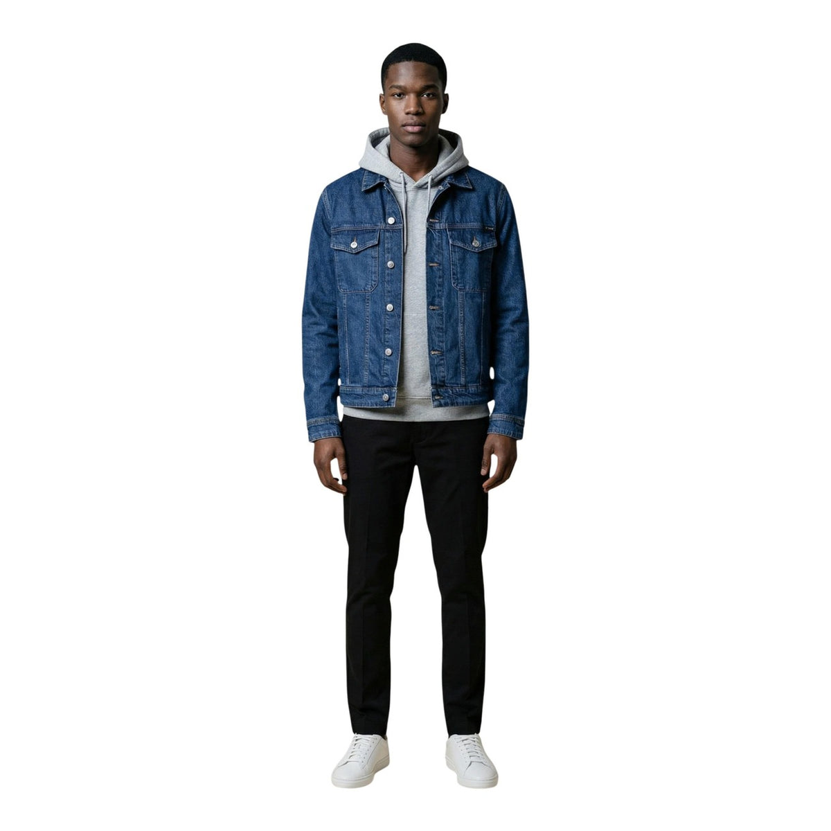 Giacca Replay uomo blu denim jeans con bottoni tasche - vista frontale figura intera indossata da modello