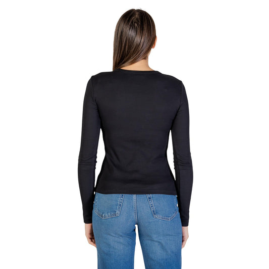 Maglia Manica Lunga CK Jeans; Nero. 94% Cotone, 6% Elastam. Vestibilità stretch, logo ricamato, girocollo. Capo versatile per la mezza stagione e il layering. Vista posteriore