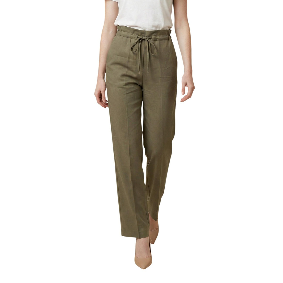 Liu Jo Regular Lyocell Pants WA6299; 100% Lyocell, vita alta arricciata, gamba dritta. Il pantalone estivo fluido, fresco e sostenibile. Colore verde vista frontale