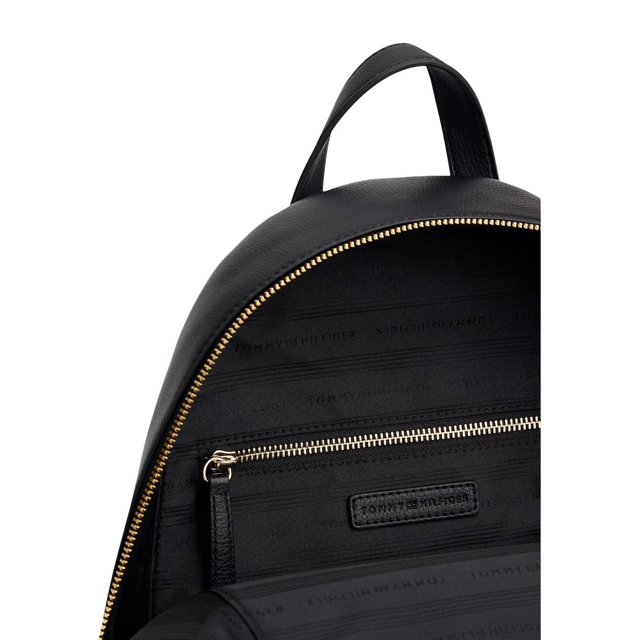 Zaino donna Tommy Hilfiger; 100% Poliuretano Nero. Dettagli dorati, tasca esterna, spallacci regolabili. Zaino compatto ed elegante, stile casual-chic 4 stagioni. Vista interna