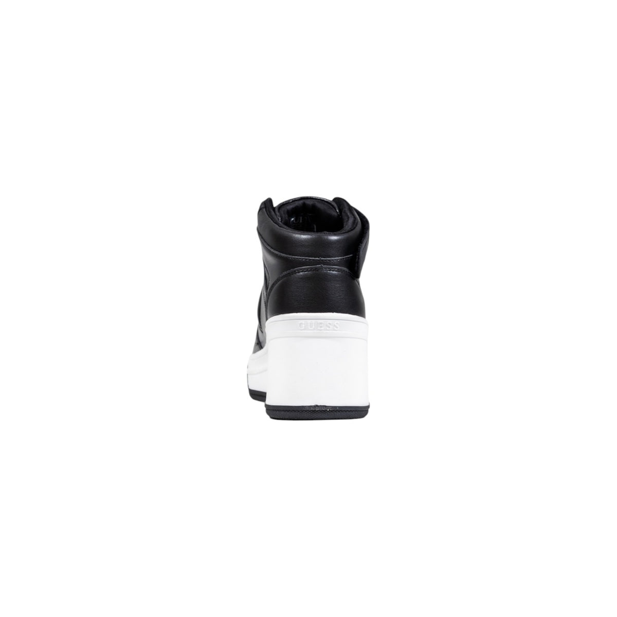 Sneakers Guess Rubeka Nere; Suola Platform 7 cm. Chiusura a strappo logata, tomaia in poliuretano, interno in tessuto. Sneaker bicolore alta e confortevole, ideale per look urban dinamici. Vista posteriore