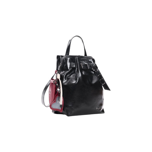 Zainetto Desigual donna nero modello BACK_GALAXY LUENA MINI. Mini zaino in ecopelle nera a tinta unita con fibbia metallica sul davanti, lacci laterali regolabili, manico a mano e spallacci, borsa zaino casual ed elegante da giorno collezione autunno inverno.