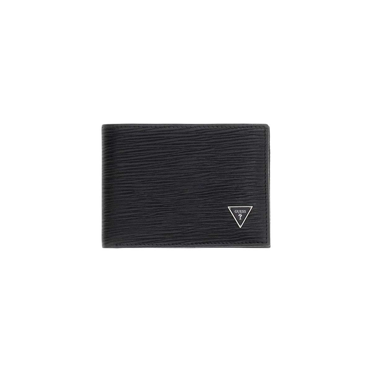 Portafoglio uomo nero Guess modello Milano con chiusura zip-around (14 x 9 x 2 cm). Realizzato in tessuto tecnico con finiture effetto pelle, iper-funzionale, iconico logo a triangolo frontale e metalleria argento. Interno organizzato con tasche multifunzione e porta carte removibile estraibile. Vista frontale