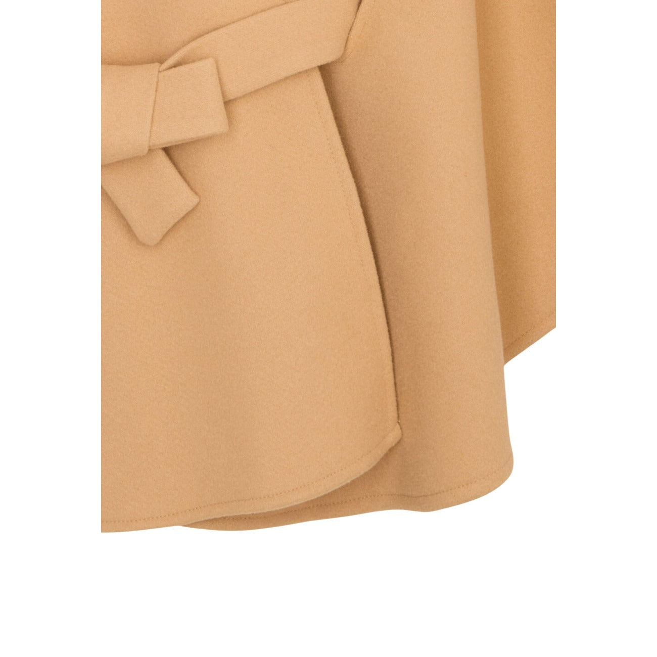 Mantella beige donna Morgan De Toi 242-5BELT. Capospalla chic in misto viscosa con scollo incrociato, taglio di lunghezza media, passanti e cintura abbinata da annodare.