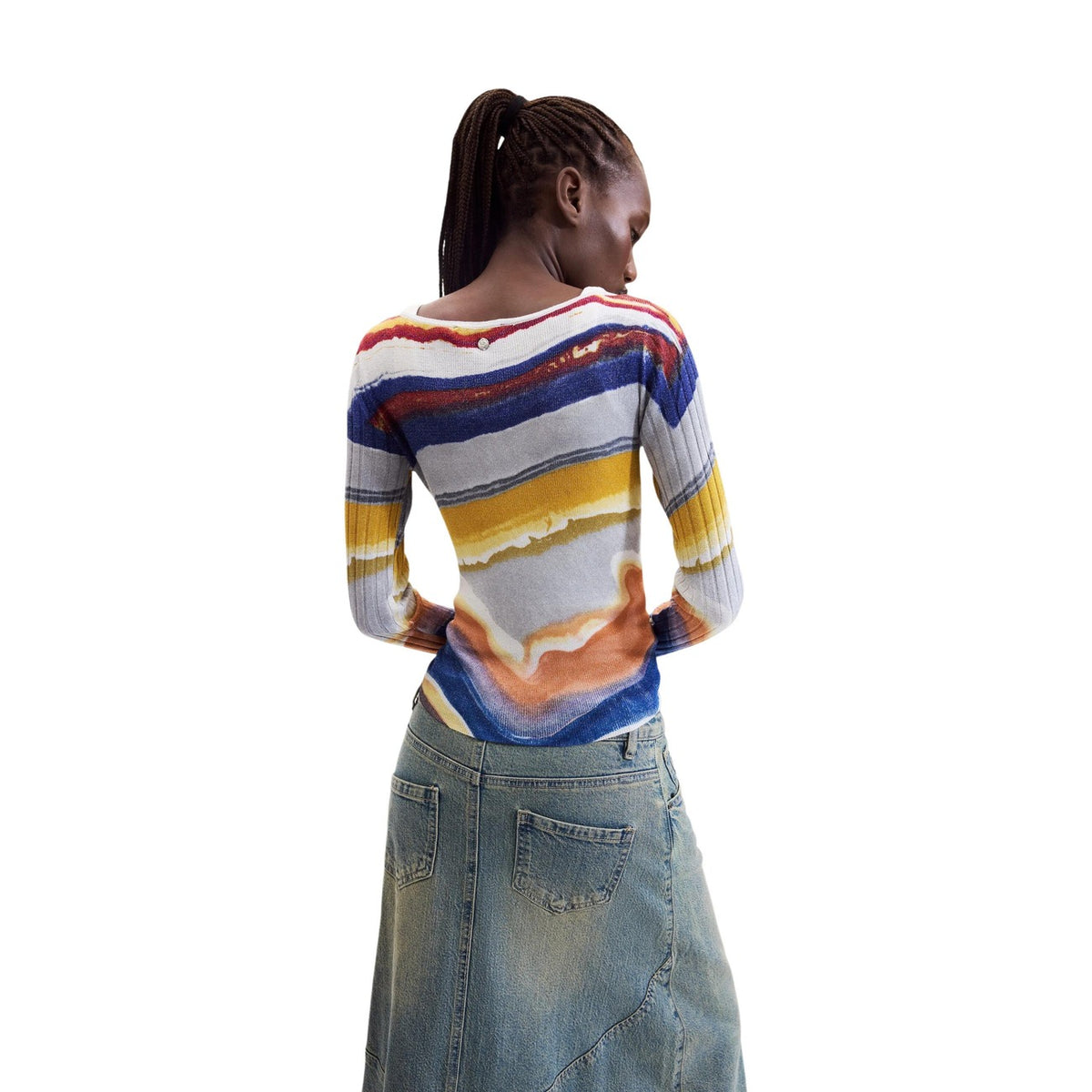 Maglione Desigual donna blu Terra JERS_TERRA. Pullover leggero scollo a barca in viscosa sostenibile Lenzing EcoVero con filato metallizzato e fantasia a righe ondulate multicolor, collezione autunno inverno.
