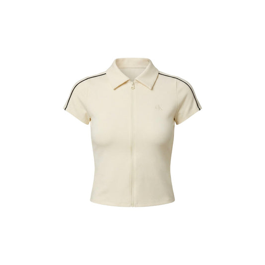 Polo Corta Calvin Klein; Maglia Tecnica. Vestibilità Slim, chiusura con zip, dettaglio monogramma. Tessuto elasticizzato e traspirante. Design d'autore essenziale e moderno. Vista stesa frontale