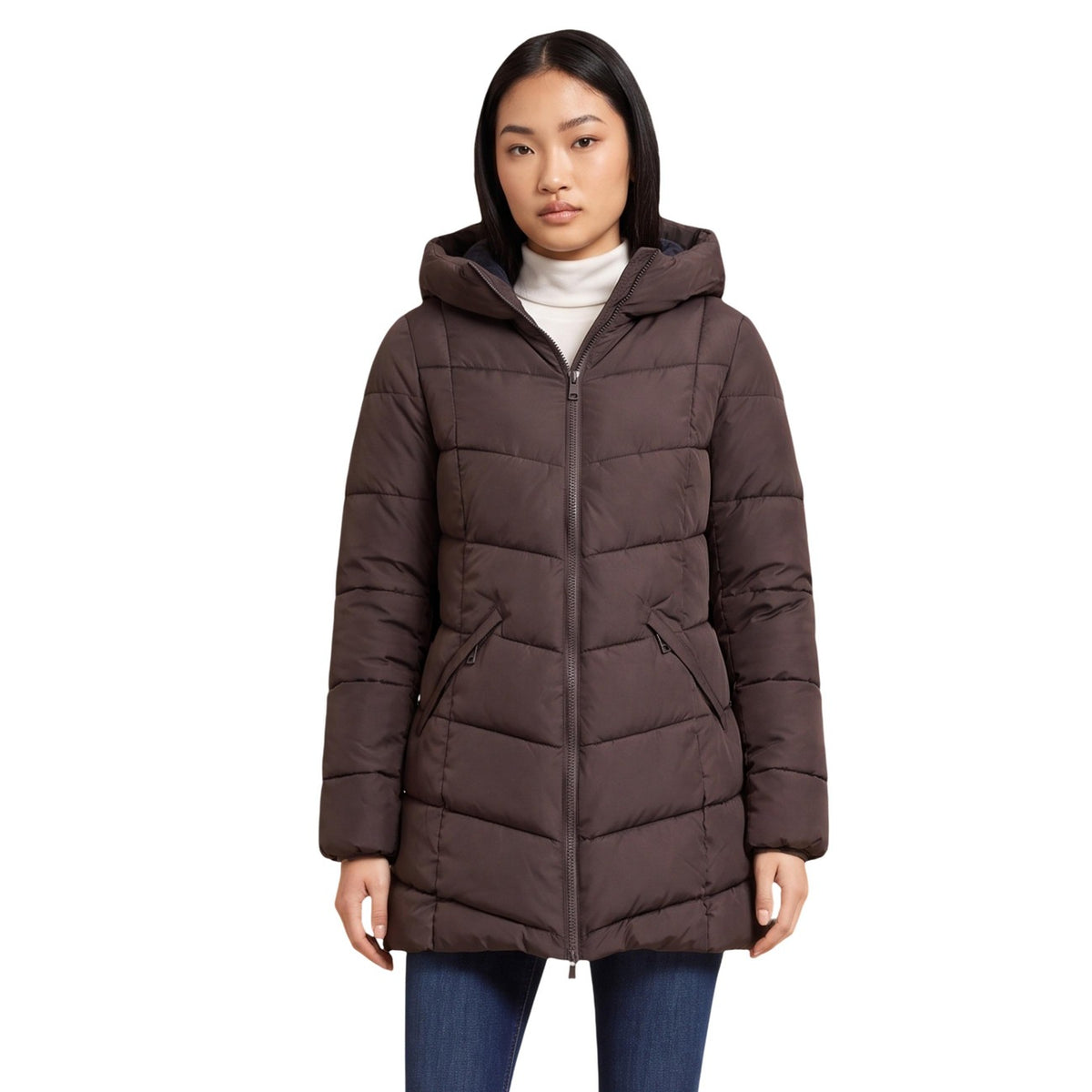 Piumino marrone donna Choral SLI6GC026271D. Giambotto trapuntato pesante con cappuccio, tasche zippate e lunghezza copri-bacino per l'inverno.