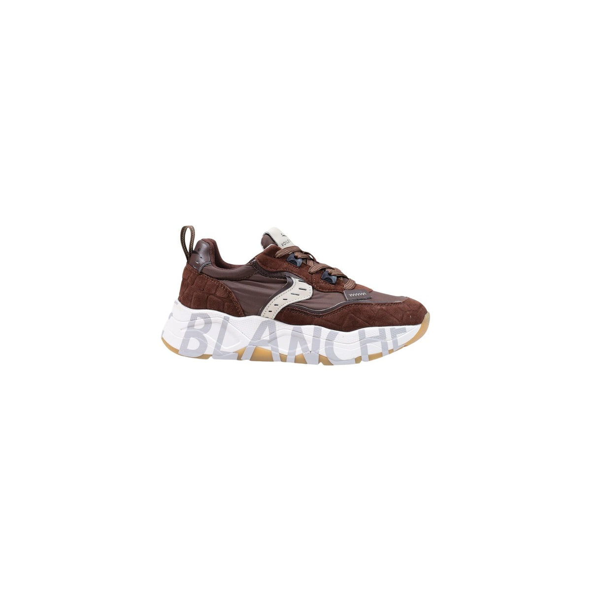 Sneakers Voile Blanche donna marroni modello CLUB105 2017475. Scarpe sportive da donna in suede e nylon marrone con suola alta 4 cm a zeppa e scritte grafiche stile urban luxury, casual raffinato e athleisure.