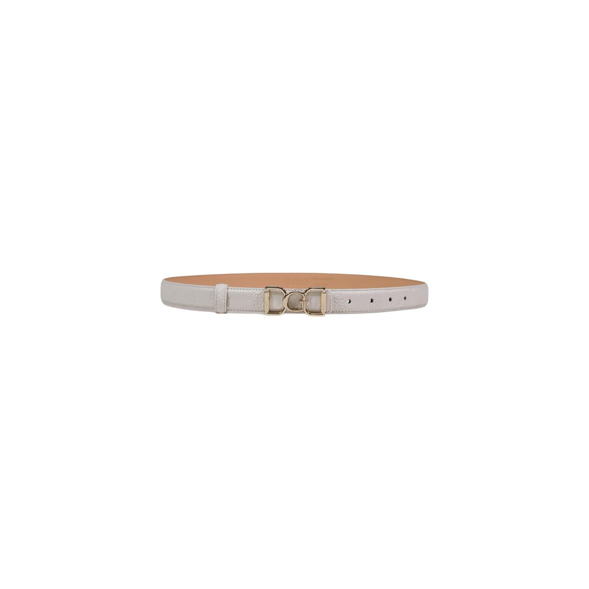 Cintura Guess Anise Peony; texture logata, metalleria dorata, altezza 2,5 cm. Il dettaglio iconico e raffinato per valorizzare la silhouette. Colore beige chiaro vista frontale Chiusa