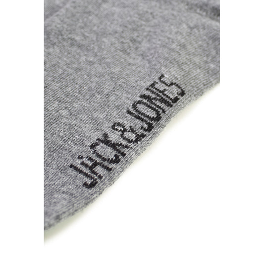 Calzini Uomo Jack & Jones Jens Sock; Grigio. 72% Cotone, 26% Poliestere, 2% Elastan. Lunghezza al polpaccio, traspiranti ed elastici. Stile casual/lavoro per ogni stagione. Dettaglio logo