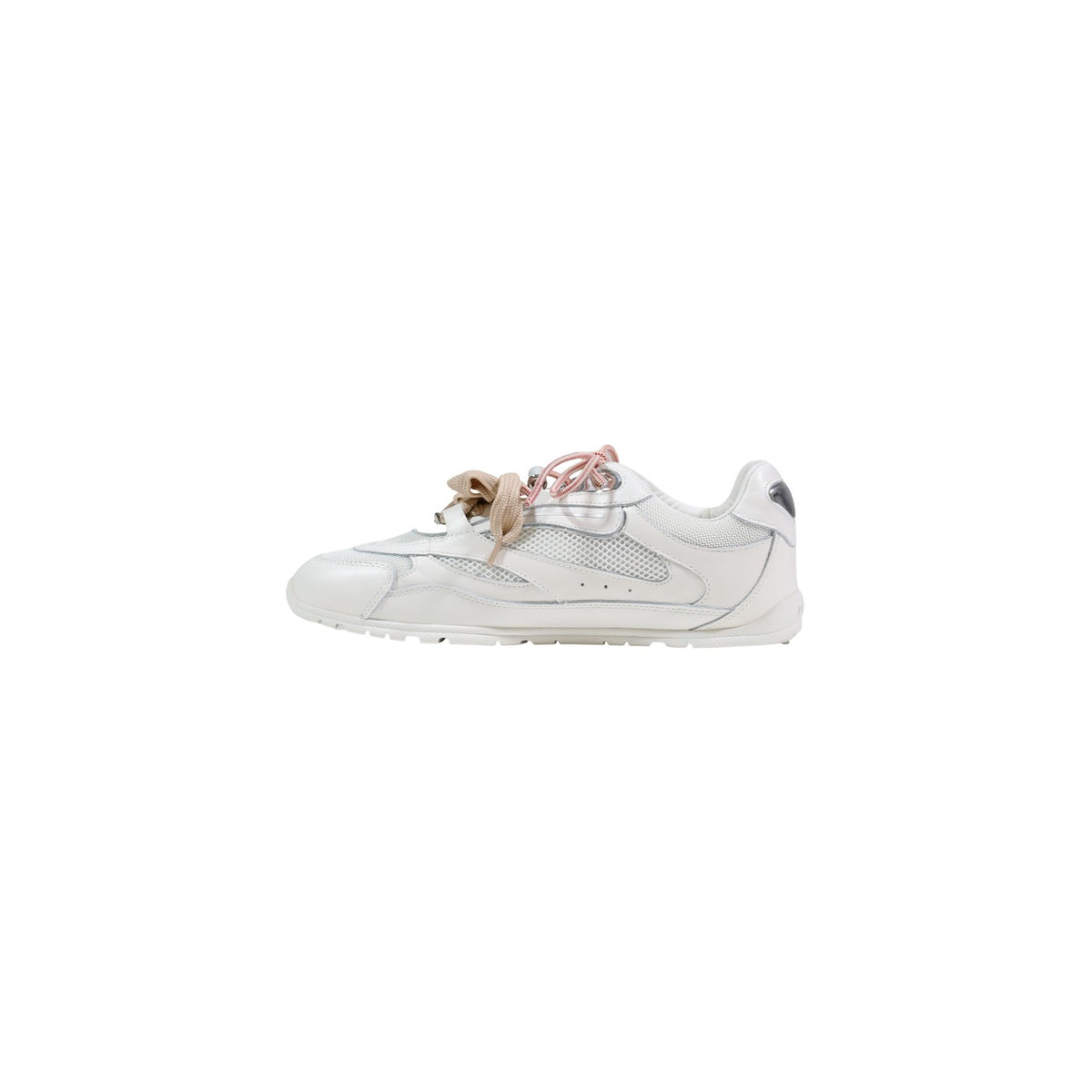 Sneakers Pinko Yulia 01 Bianche; 69% Pelle. Suola platform 3 cm, dettagli traforati, applicazione gioiello sui lacci. Calzata avvolgente e traspirante. Stile minimal-luxury Primavera/Estate.
