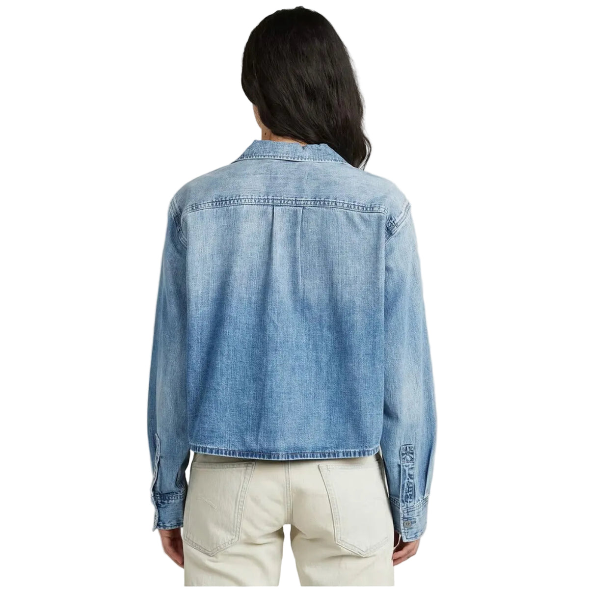 Camicia Resort Boxy Relaxed; cianite blu sbiadita, 100% cotone rigenerativo, tasca singola. Silhouette corta e strutturata per un outfit urbano e fresco. Vista posteriore