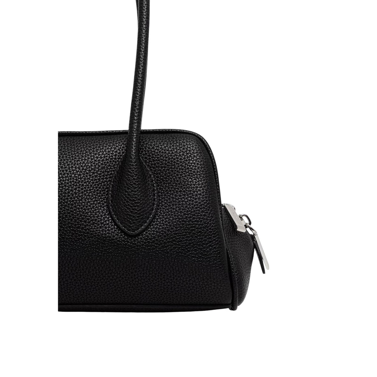 Borsa a Spalla Donna Calvin Klein Emblem Trio; Nero. 100% Poliuretano effetto martellato, chiusura superiore con zip, doppi manici e charm logo lucido. Silhouette compatta e allungata (30x15 cm), stile minimal contemporaneo.