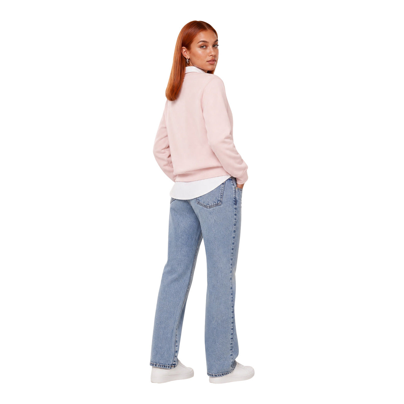 Felpa Donna Rosa Calvin Klein Jeans; Senza Cappuccio. 100% cotone tinta unita, taglio regular fit e scollo a girocollo. Logo CK ricamato tono su tono sul petto, stile casual leggero per la mezza stagione. Vista posteriore figura intera
