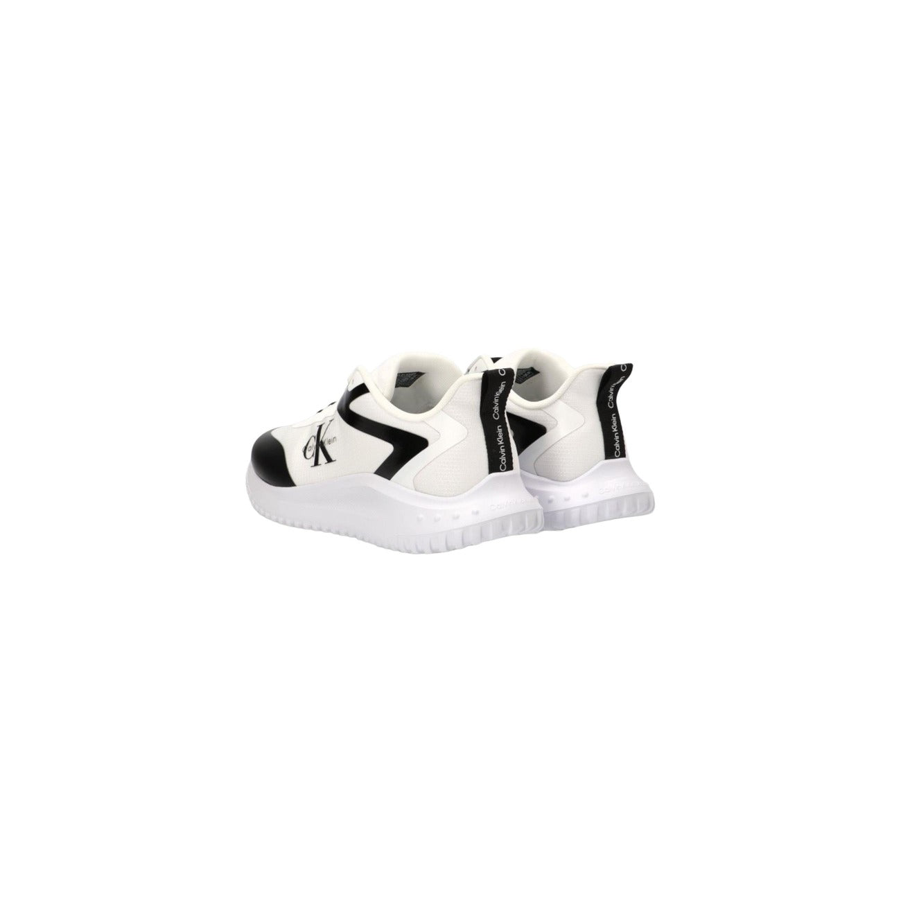 Sneakers CK Jeans; Nero. 100% Poliestere Riciclato. Suola 3,5 cm, chiusura con lacci, logo laterale. Leggere, sostenibili e ideali per il tempo libero. Posteriore