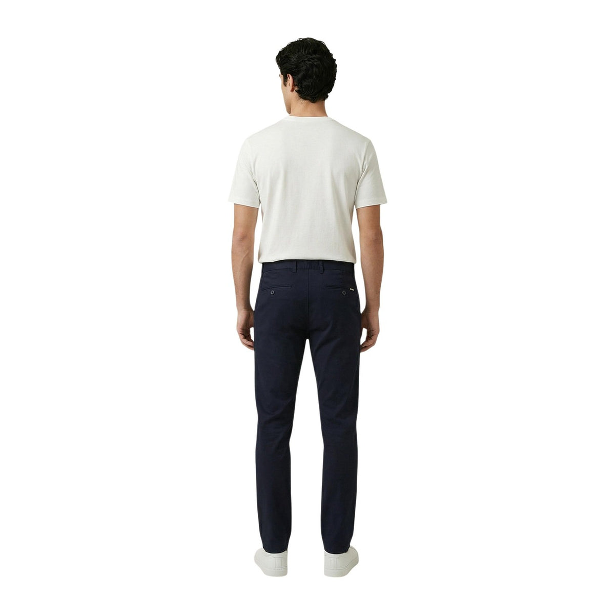 Pantaloni chinos uomo GANT; taglio slim, 98% cotone piqué, 2% elastam. Tasche oblique, vestibilità moderna e confortevole. Vista posteriore