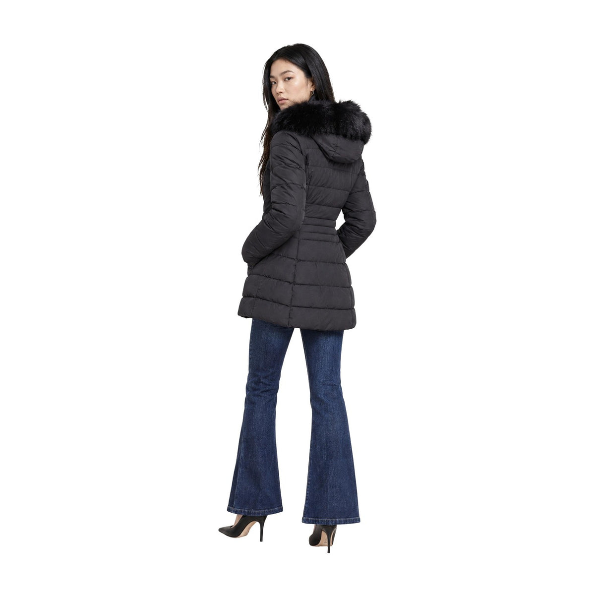 Piumino nero donna Guess – Giacca trapuntata slim fit Jolanda Stretch Puff W6BL77 W4713.