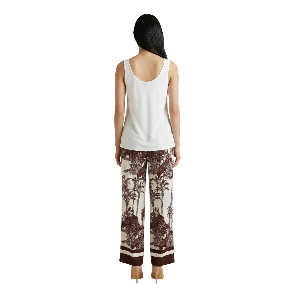 Artigli Canotta bianca con scollo in raso; top basic-chic senza maniche, linea essenziale e femminile, un must-have versatile per completare outfit office e casual. Vista posteriore