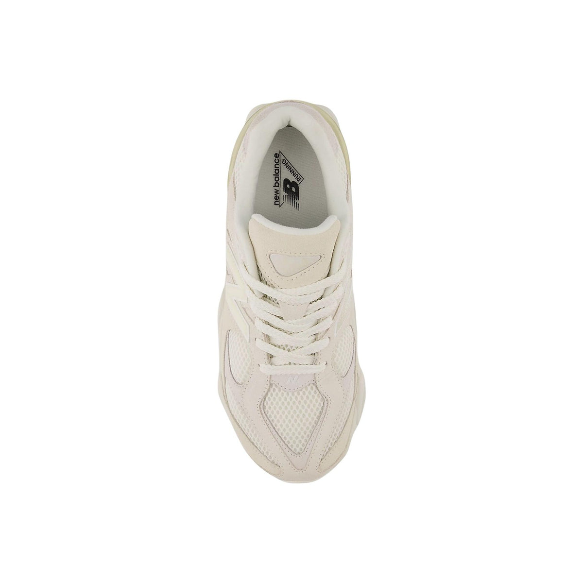 Sneakers New Balance GC9060ER beige unisex. Scarpe da ginnastica casual e fashion stile 9060 con tomaia in camoscio e materiale sintetico, suola alta scultorea e sagomata, scarpe comode 4 stagioni per outfit streetwear.