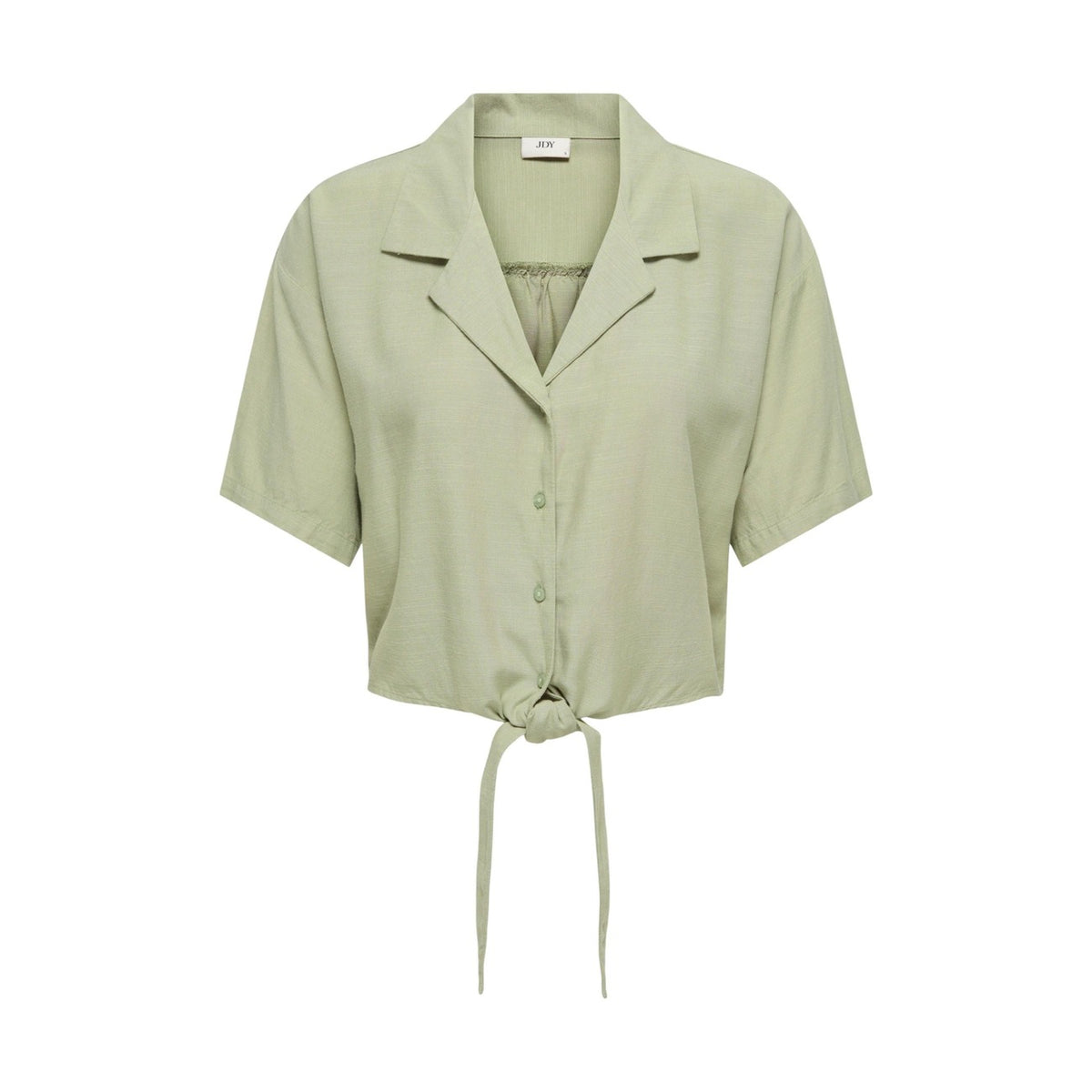 Camicia JDY Jdycaya; 90% viscosa, 10% lino. Taglio cropped con nodo, maniche corte, colletto classico. Tessuto fluido e traspirante, stile minimal-chic per l'estate. Colore verde vista frontale