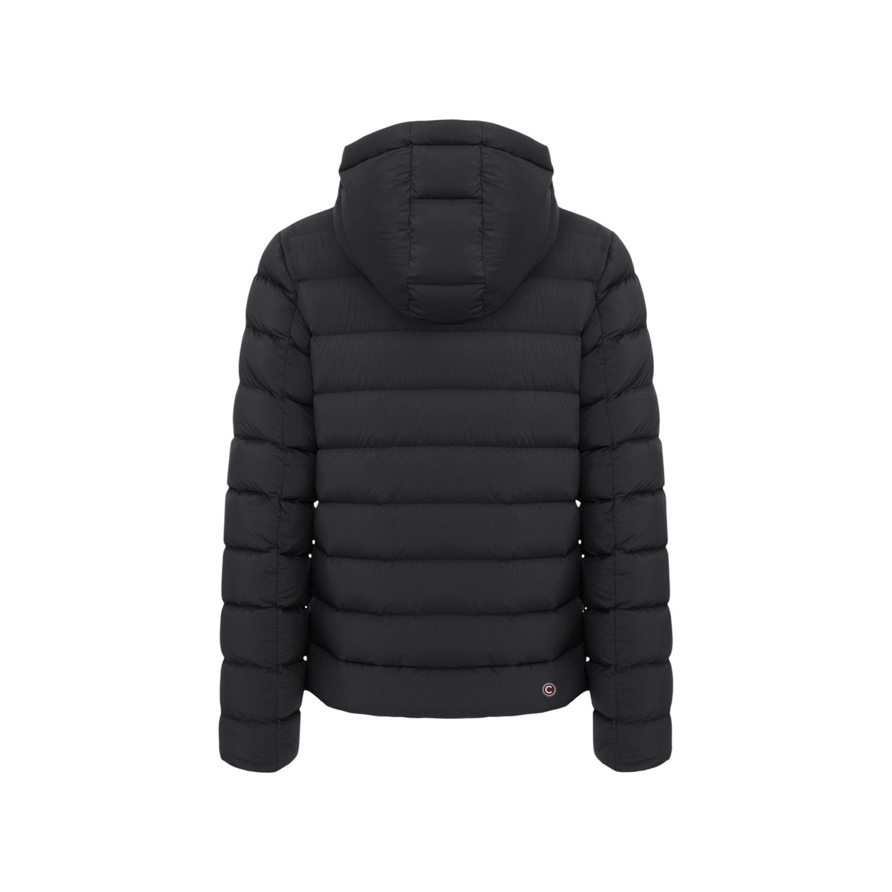 Piumino Colmar uomo nero opaco con cappuccio rimovibile. Giaccone invernale idrorepellente in piuma d'oca naturale certificata RDS, tessuto riciclato, coulisse sul fondo e patch logo Colmar Originals.