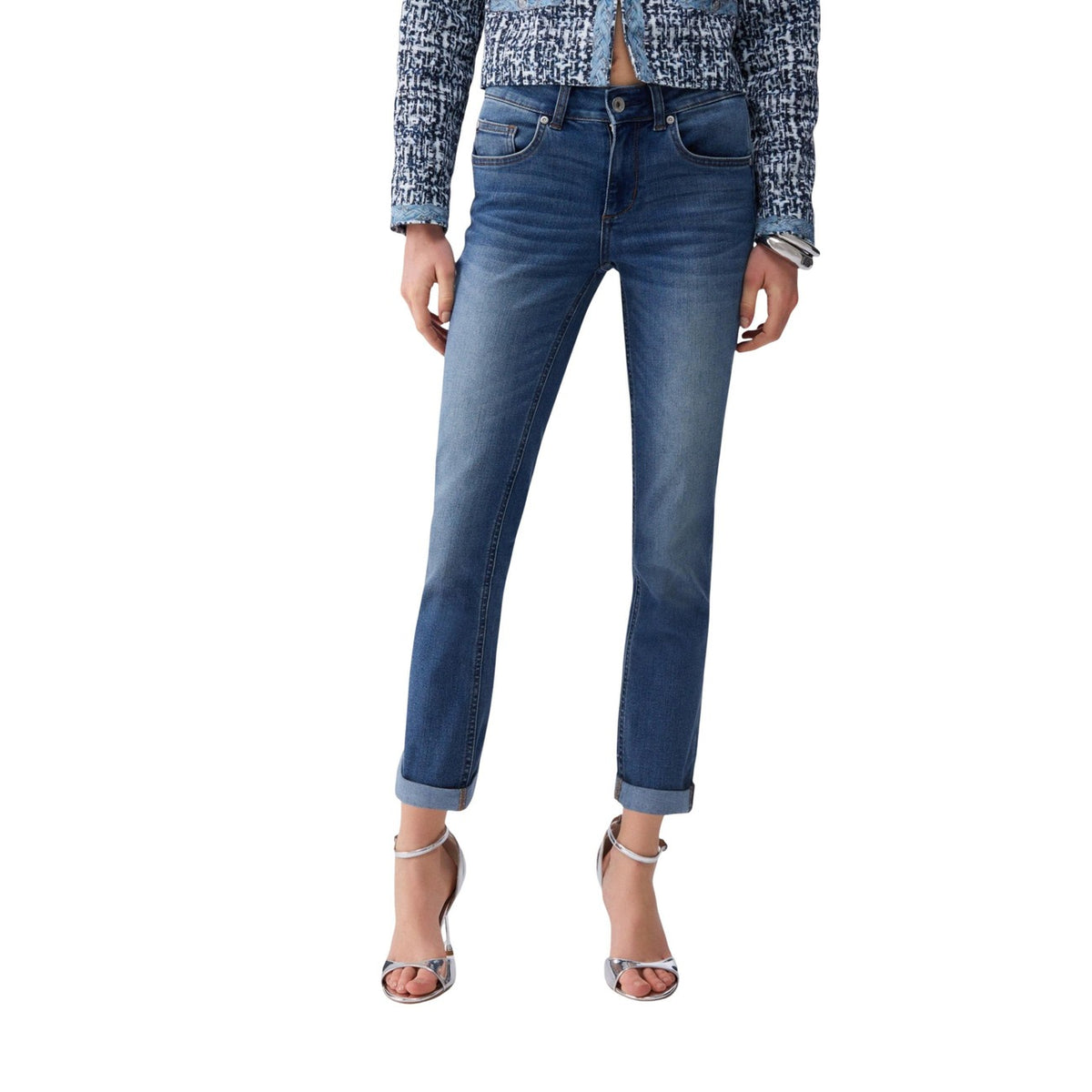 Jeans Skinny Bottom Up Denim Stretch; vita regolare, lavaggio used, lunghezza caviglia. Il jeans modellante che unisce stile e comodità. Vista frontale